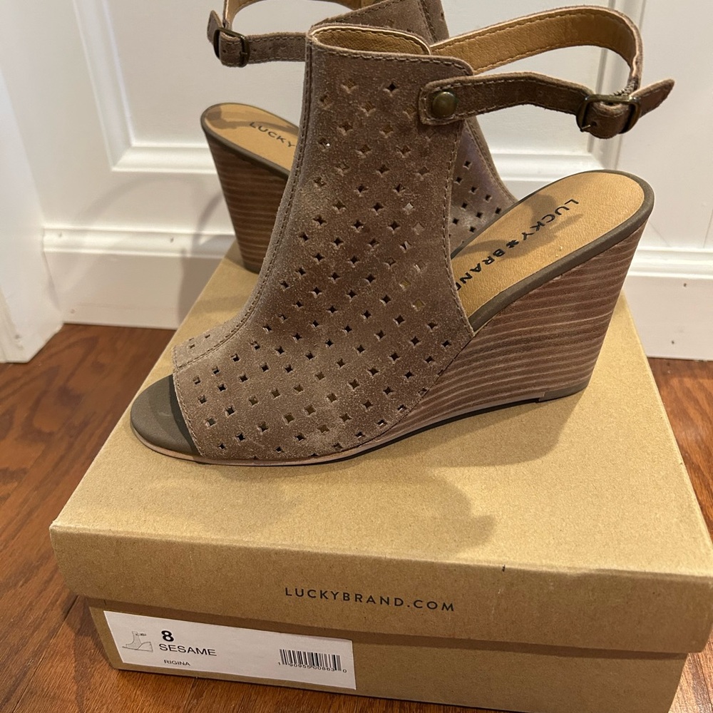 Lucky Brand Women's Brown Wedge Sandals- Rigina.  NEW! Leather*